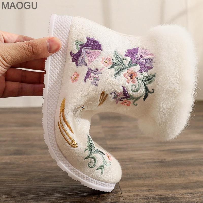 Anti-slip Winter Keep Warm Women's Short Boots Embroidered Flowers Plush Comfortable Ankle Boots Female Ethnic Style Botines