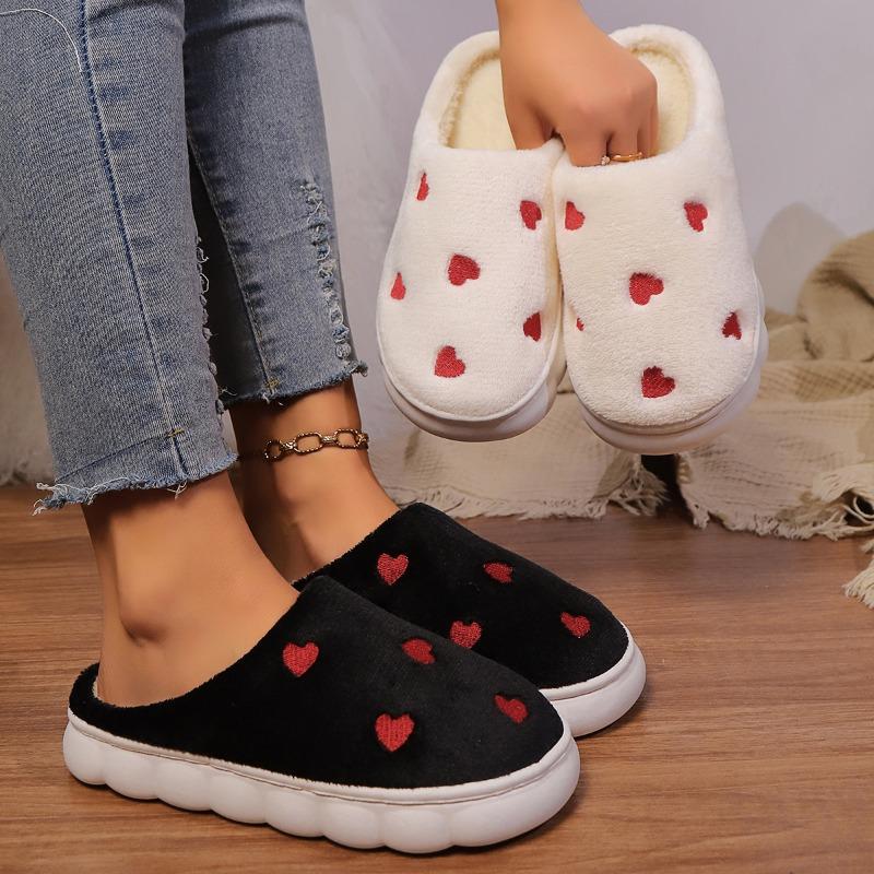 Fashion 2025 New Furry Slippers Comfortable Heart Shape Pattern Slippers Fluffy Warm Home Slippers Women's Cotton Shoes Zapatos De Mujer