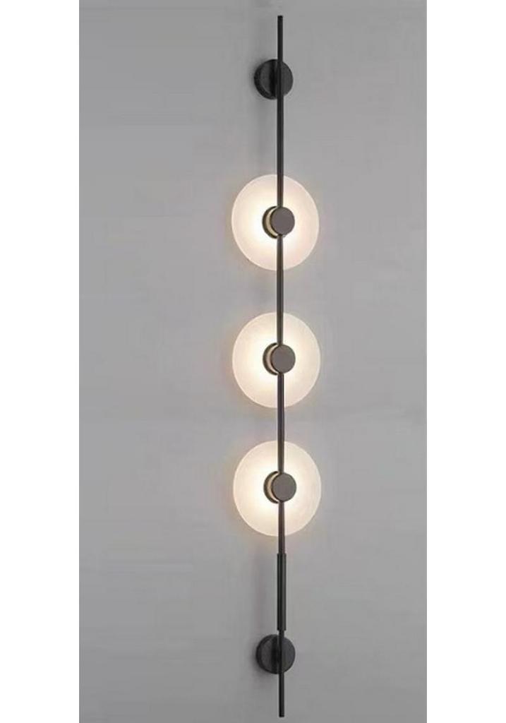 European-Style Minimalist Wall Lamp: Modern Art Design for Office, Hotel, or Bedroom