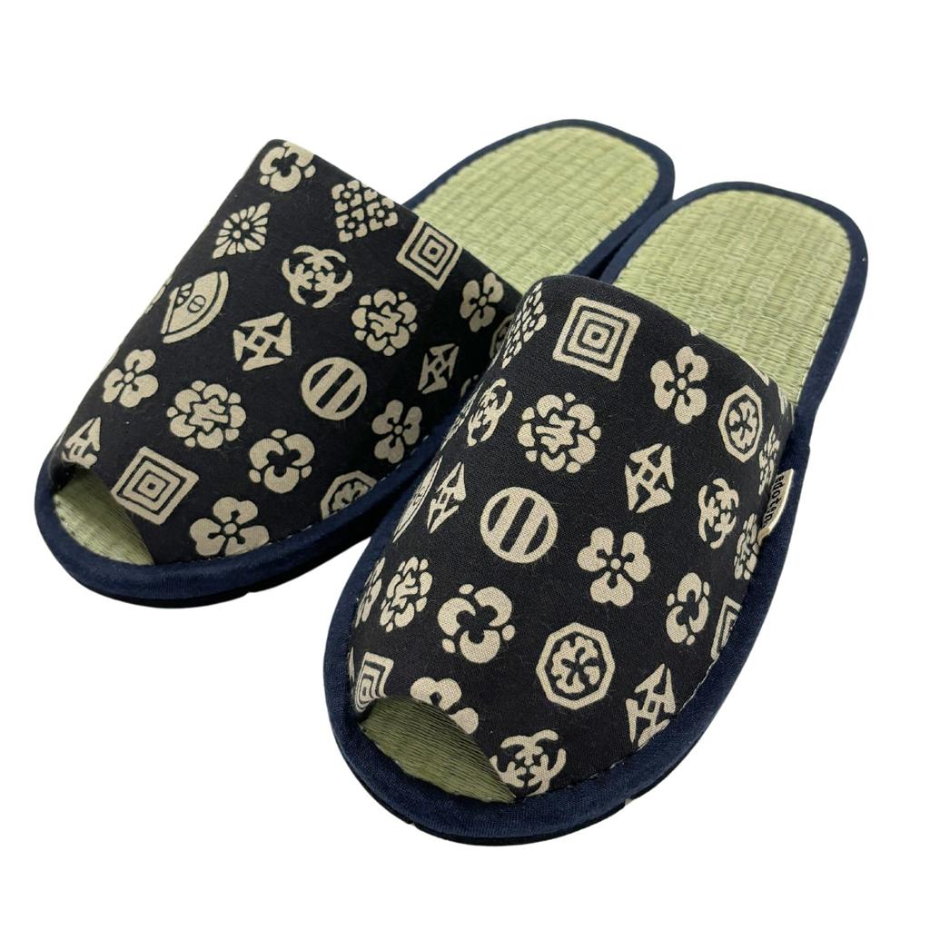 Edoten Indoor Made In Made with Igusa Rush Fabric and Tenugui Front Outer Navy Blue and Black Kabuki Crest Felt Size L Slippers, Japan, Chū-dyed