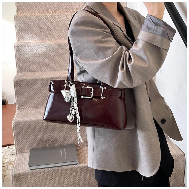 Belt Buckle Design Shoulder Satchels Bag for Women 2025 New In Luxury Designer Handbags Branded Fashion Totes with Pendant