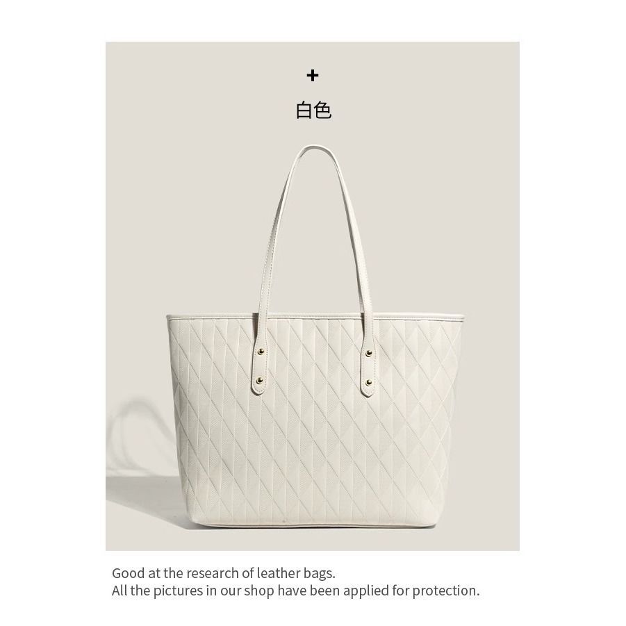 Сумка-тоут женская с премиальной текстурой 2025 новая осенняя мода подмышечная сумка для commuters большая вместимость сумка на плечо