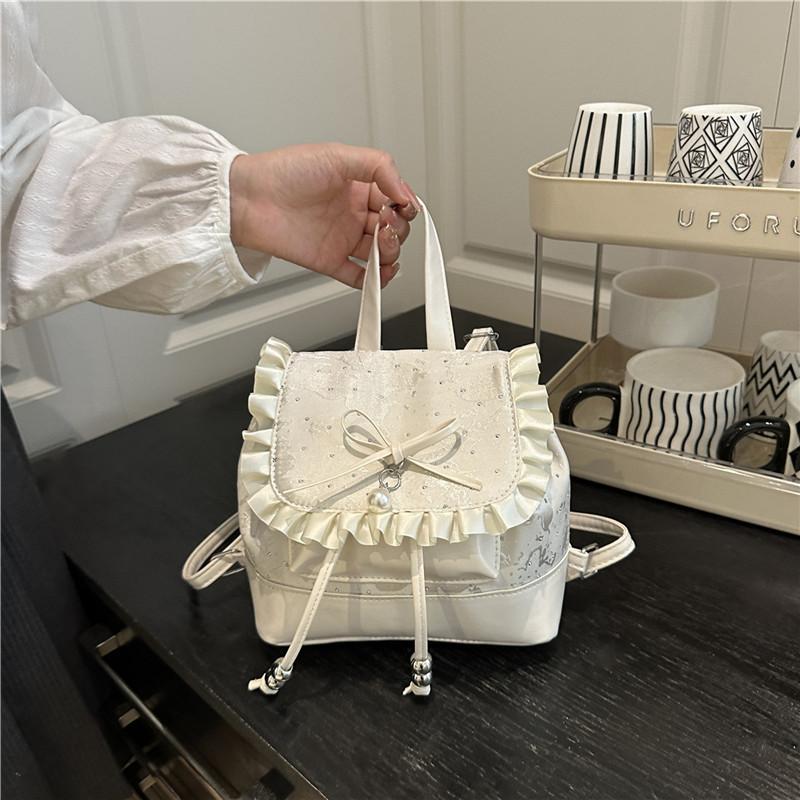 Summer new niche high-end backpack women s personality design sense casual temperament commuter backpack белый