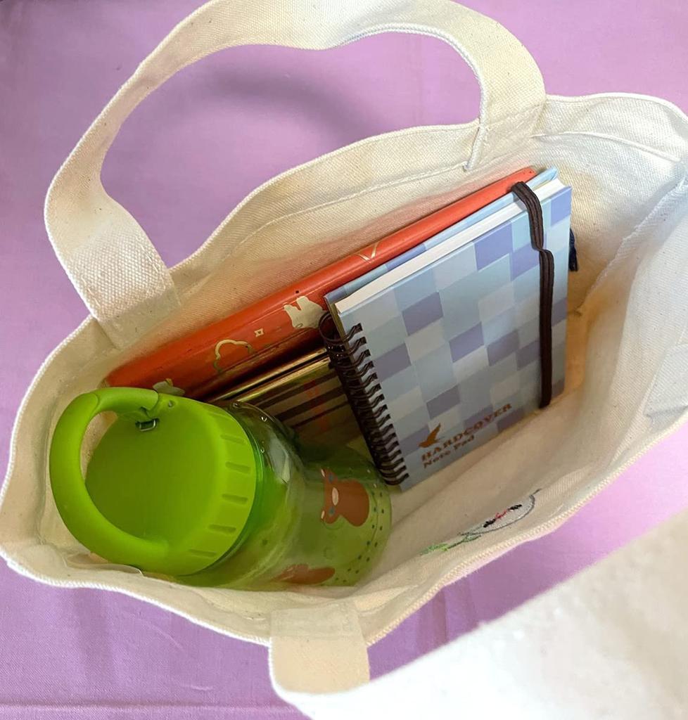 NickNack Heartful Pet Tote Bag S, a Popular and Convenient Walking Bag for Cockatiels