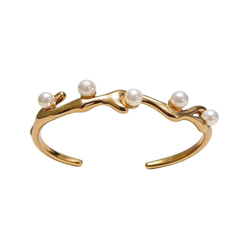 Modern Minimalist Jewelry Oval Pearl Gold Plated Bracelet For Womens Elegant Style