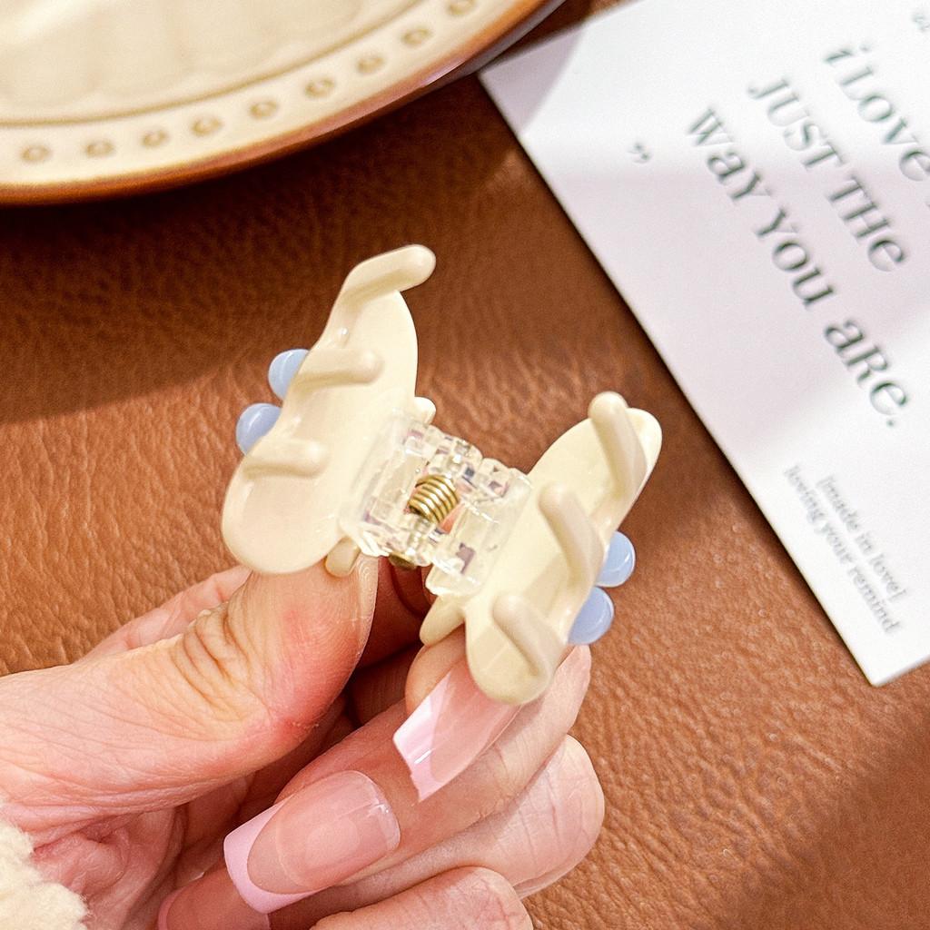 Elegant Koreansk Stil Fjäril Och Blomma Hårklämma För Kvinnor Med Mjuk Skonsam Design