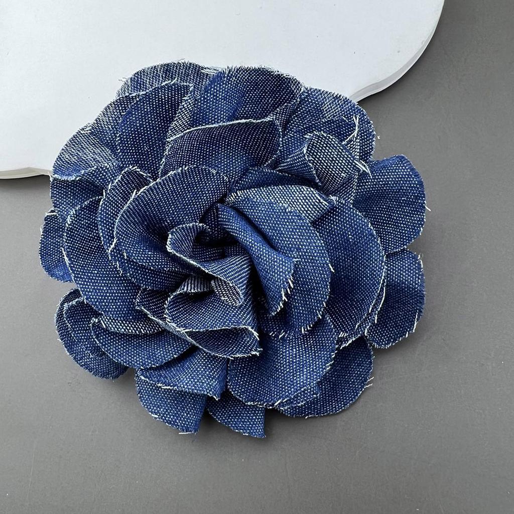 Blaue Stoff Kamelienblüten Broschen für Damen Handgefertigte Stoff Anstecknadeln Korsage Modeschmuck Abzeichen Stoffaccessoires