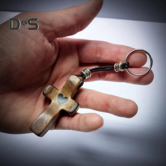 1/2/3 szt. Brelok do kluczy Zawieszka Serce Nadruk Urok Brelok Orzechowy Modlitwa Brelok Symbol Wiary Przypomnienie Inspirujący Chrześcijański Prezent