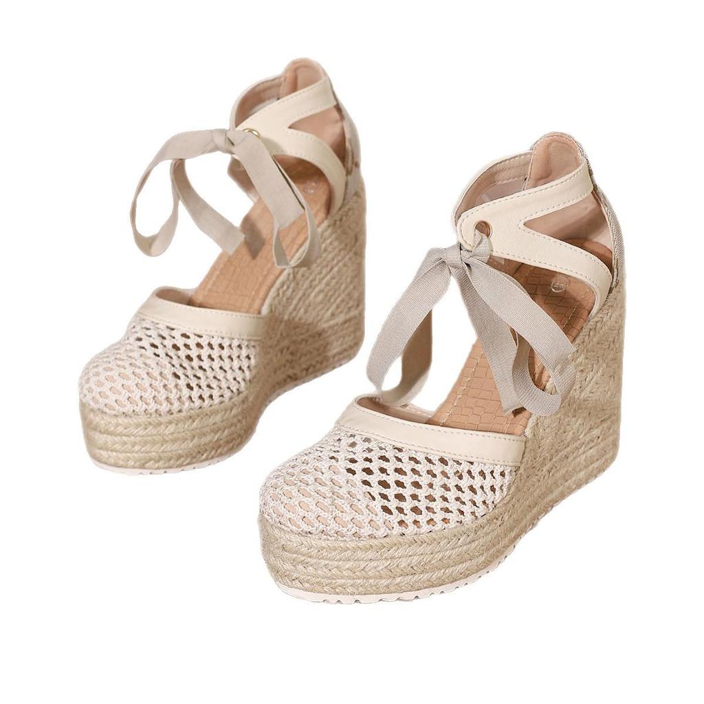 European-Americana Breathable White Mesh & Hollow Toe Sandals: Fashionable, Large-Size, Cross-Strap Height-Enhancing Design.