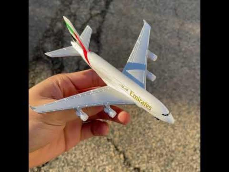 Daron Emirates A380 Single Plane od Darona