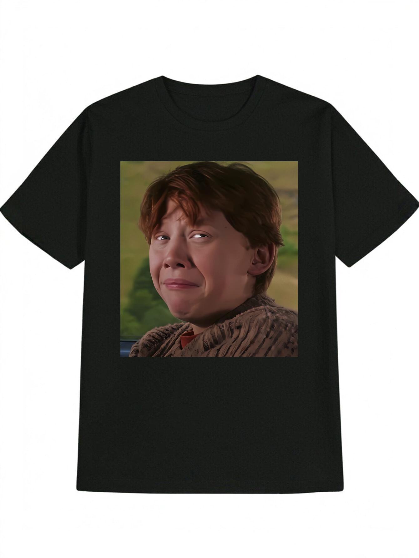 Casual Crew Neck T-shirt with Young Boy Brown Short Hair Print XL