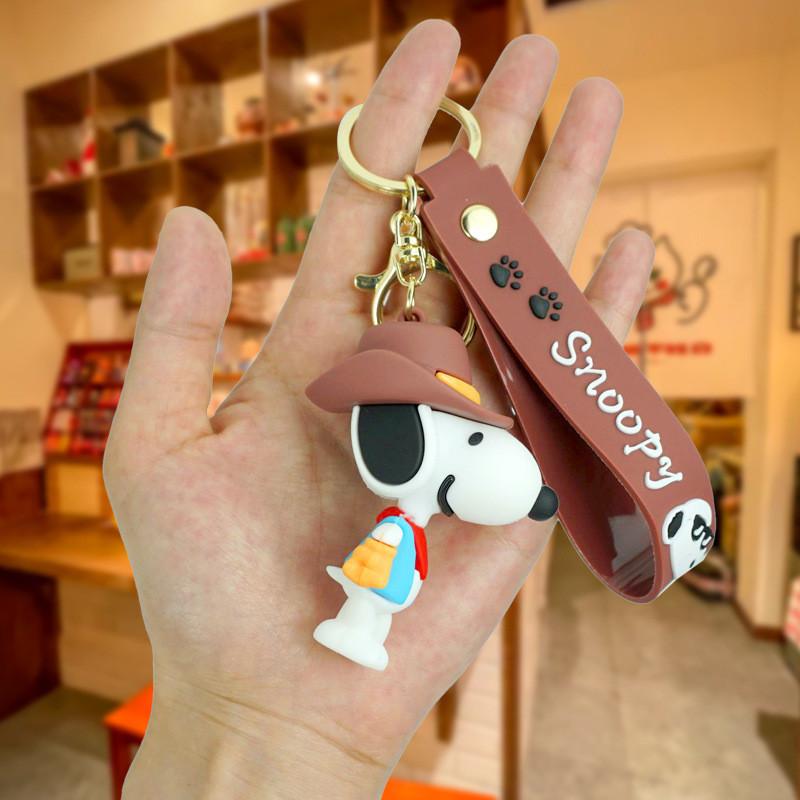 Adorable Snoopy Keychain Stylish Cartoon Key Ring For Car And Bag Accessories