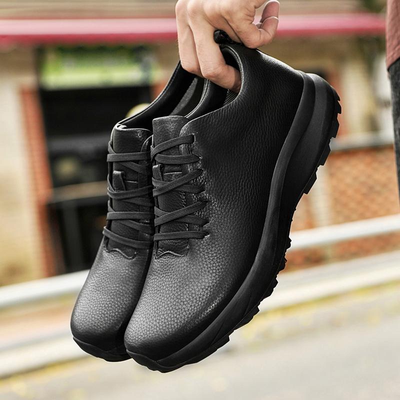 Men Black Leather Hiking Shoes New Waterproof Lightweight Outdoor Sneakers Men Walking Shoes Comfort Non-Slip Wear Resistant
