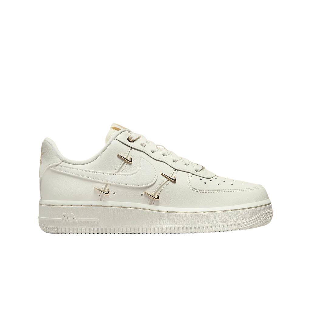 (w) Nike Air Force 1 Low '07 Lx Sail Metallic Gold