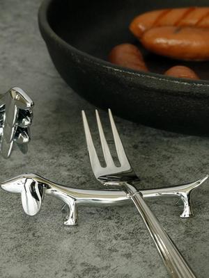 אביזרי בישול – מעמדים לכפות ותופסני סירים