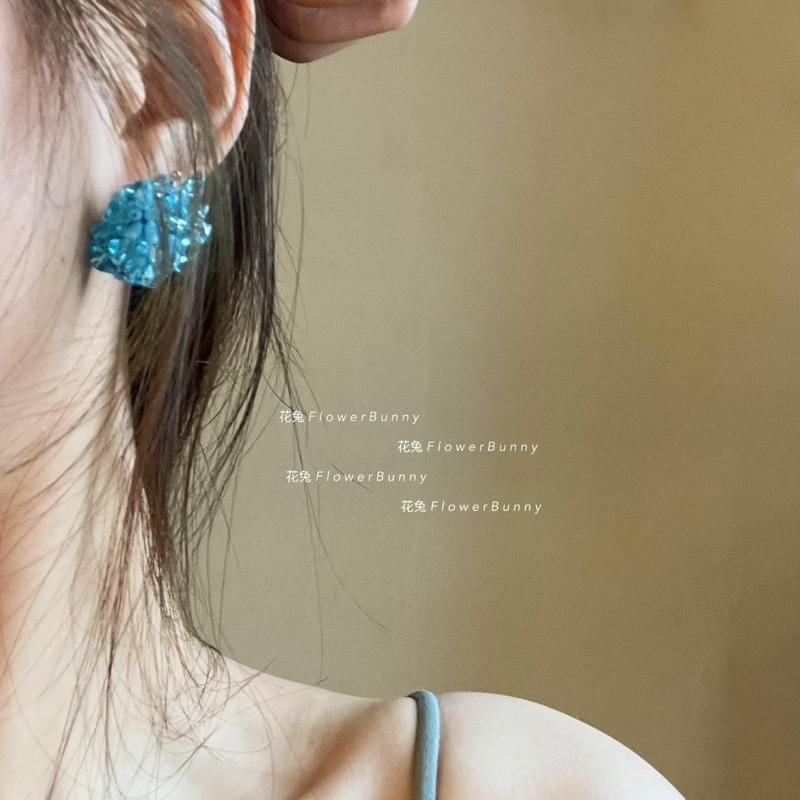 Blue beaded stud earrings heavy industry hand-woven hydrangea earrings white holiday wind ear clips mosquito coil disc s