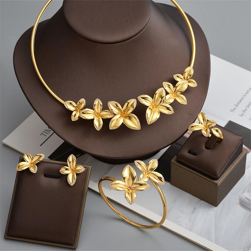 High-End Exaggerated Four-Leaf Clover Openable Necklace Set