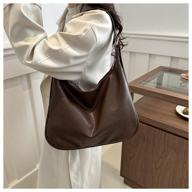 Korean Style Faux Leather Shoulder Bag for Women Trendy Minimalist Crossbody Tote Handbag CLE