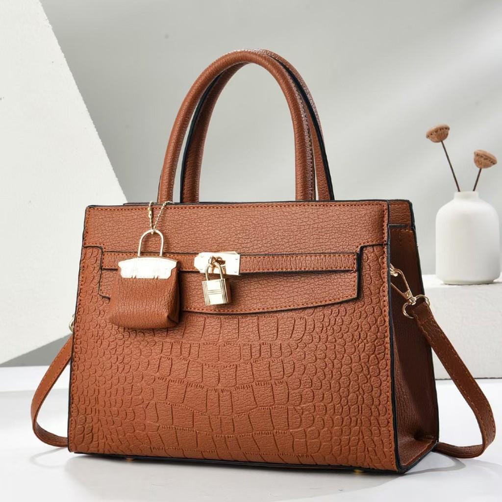 Pu Business Tote Bag For Women With Contrast Color Design And Large Capacity For Daily Use