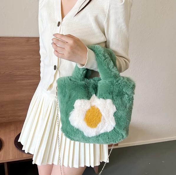 A Single-color, Simple, Thick, Fashionable and Large-capacity Women's Autumn and Winter Mirror-finished Plush Handbag
