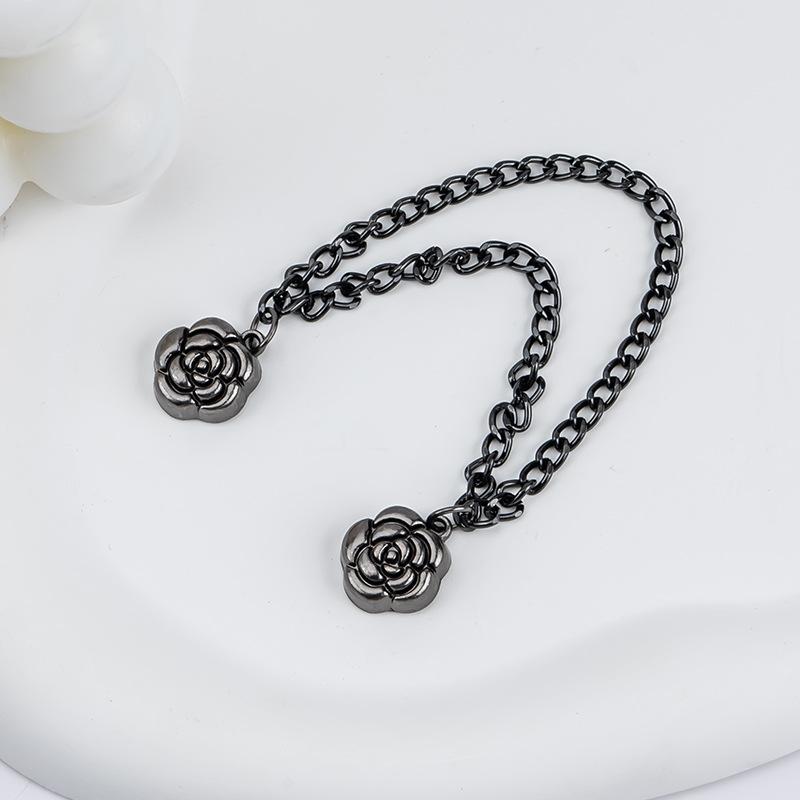 

Многофункциональные магнитные зажимы для одежды в виде цветка, магнитная брошь без иглы для женской одежды, хиджаба 1PC чёрный