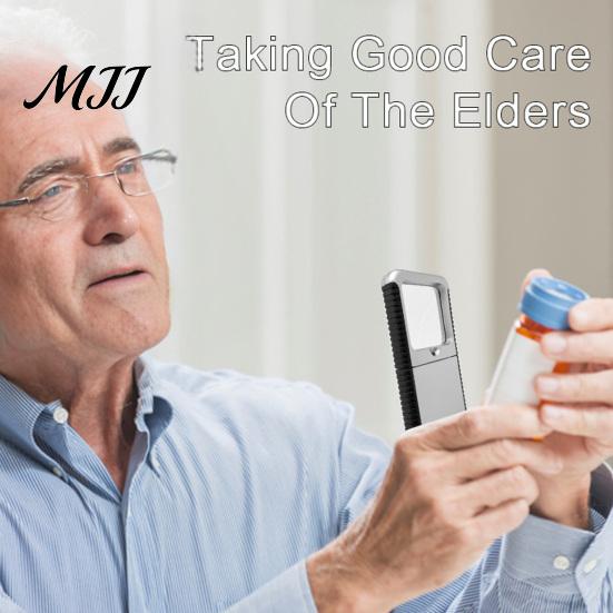 Easy to Hold Magnifying Glass Portable with LED Light, Retractable High-Clarity Lighted for Seniors, Handheld Magnifier Reading and Crafting