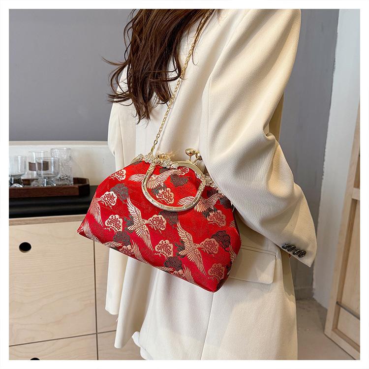Neu Chinesischen stil shell tasche 2024 neue handtasche retro kran schulter tasche mit diamant kette