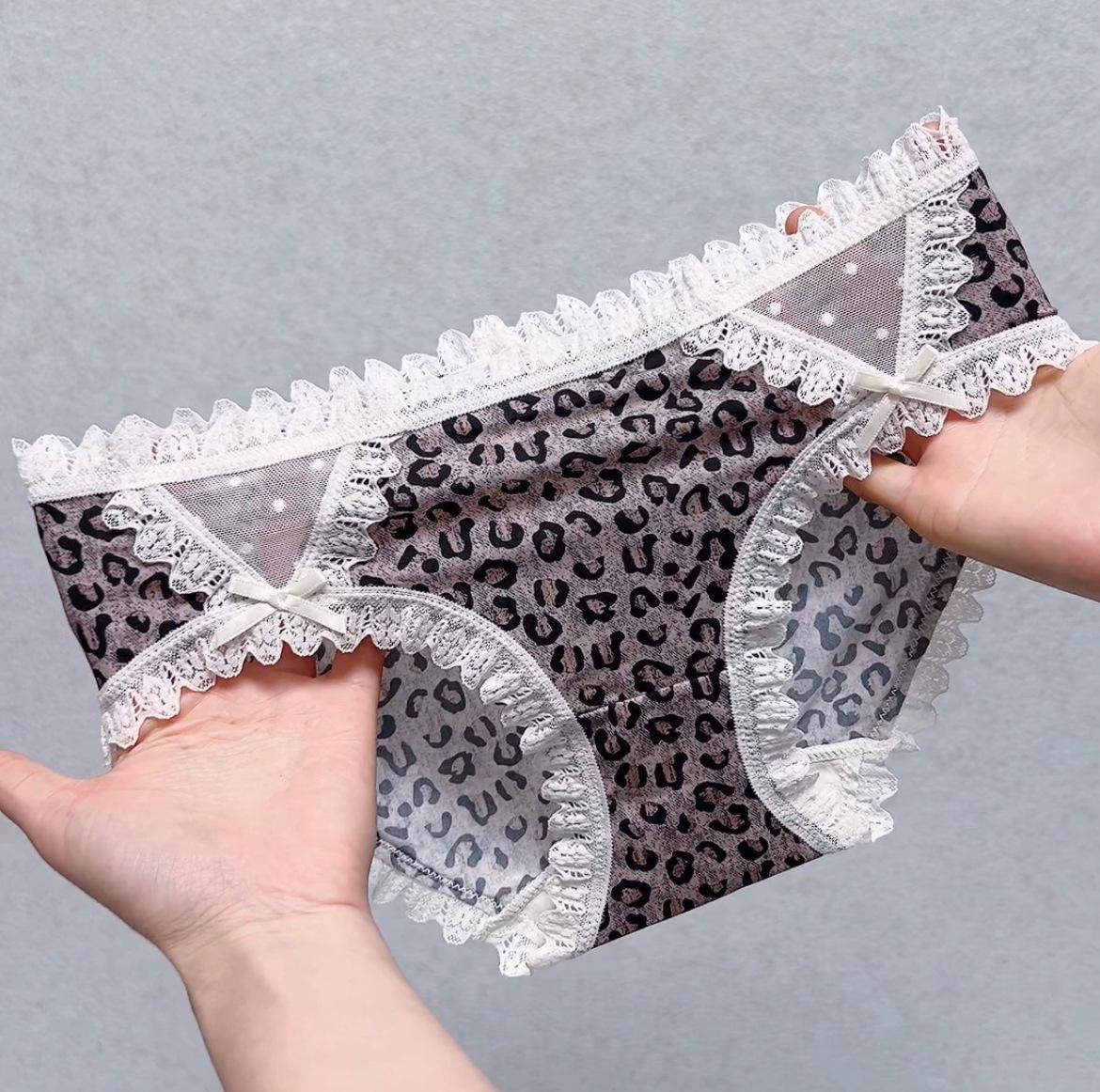 

Japanese Leopard Print Lace Sexy Hip-hugging Panties: Youthful & Trendy Erotic Thongs for Women One Size