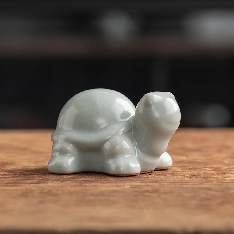 Ru kiln Ge kiln turtle Xuanwu tea pet ornament tea play opening film can raise classical national style creative cover pen holder high-end