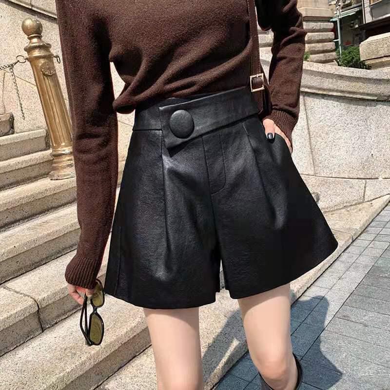 

Korean PU Leather High-Waisted Wide-Leg A-Line Bootcut Shorts - Women s Versatile Autumn/Winter Casual Outerwear. S чёрный