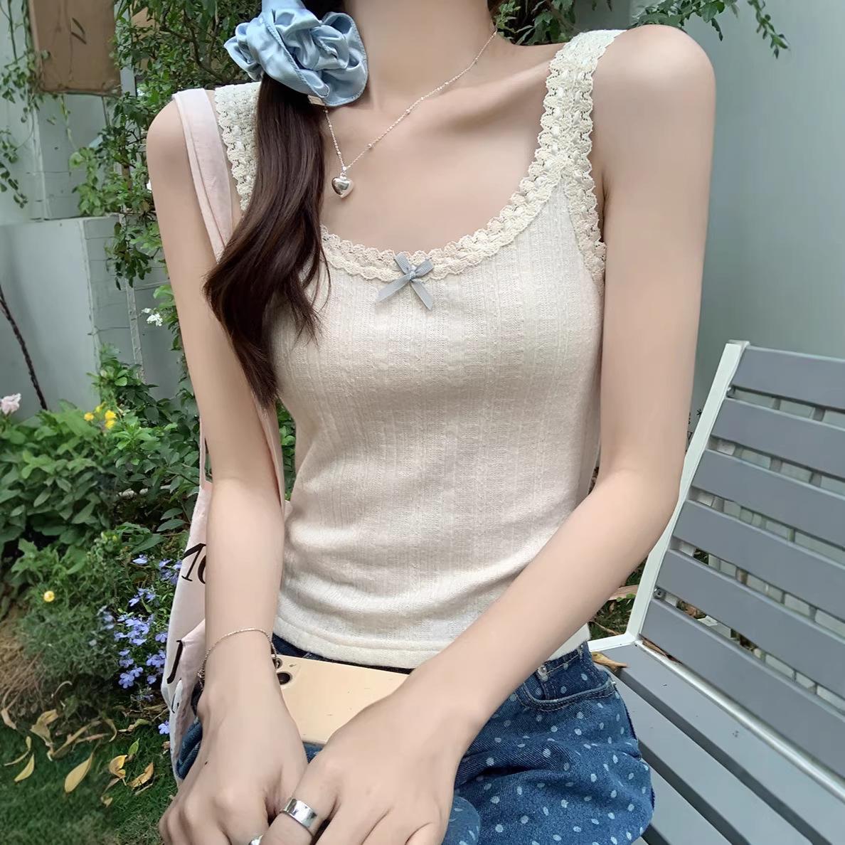 Women s Slim Fit Camisole with Built-in Bra and Lace Trim Bow - Summer 2026 Inner Vest One Size бежевый