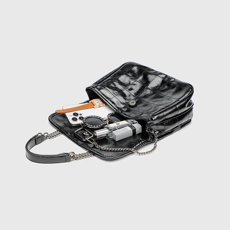 A Trendy and Stylish Chain Checkered Bag for Homeless Women, A Retro and Versatile Single-shoulder Crossbody Bag for Women