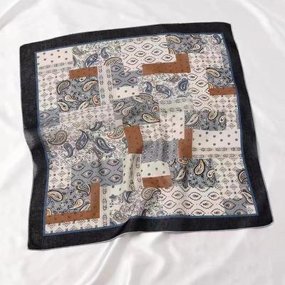 Accessori – Sciarpe e foulard