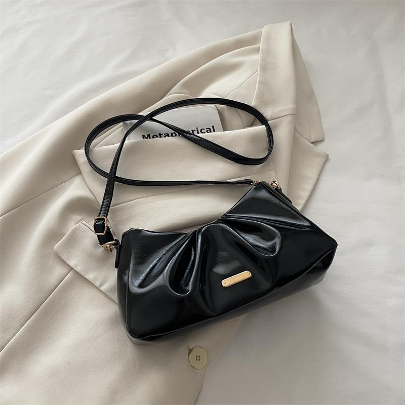 Popular Underarm Bag with Cloud-like Texture, Small and Exclusive Single-shoulder Pleated Crossbody Bag