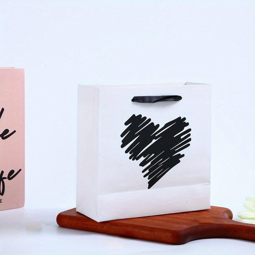 

4 шт. Большие подарочные пакеты, коробки для угощений для свадьбы, Дня матери, вечеринки по случаю дня рождения, белые, черные, с сердечками, пакеты для подарочной упаковки для покупок 4pcs 30*24*13cm