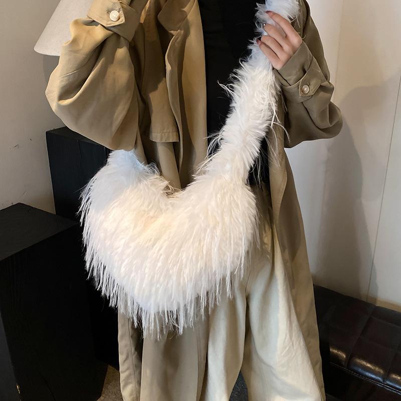 

осень-зима 2025 новая шерстяная сумка в форме сердца плюшевая повседневная модная стиль большая вместимость простая на плечо сумка-тоут 35*2*17 белый