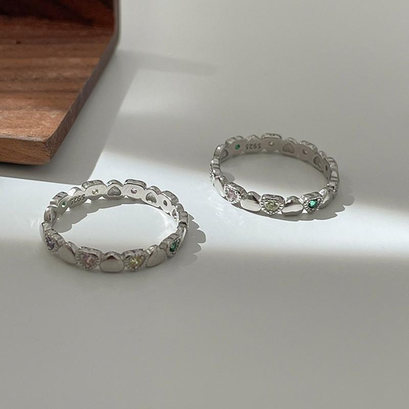 Trendiger Ins Style Herzring für Damen mit eleganten bunten Edelsteinen und verstellbarer Größe