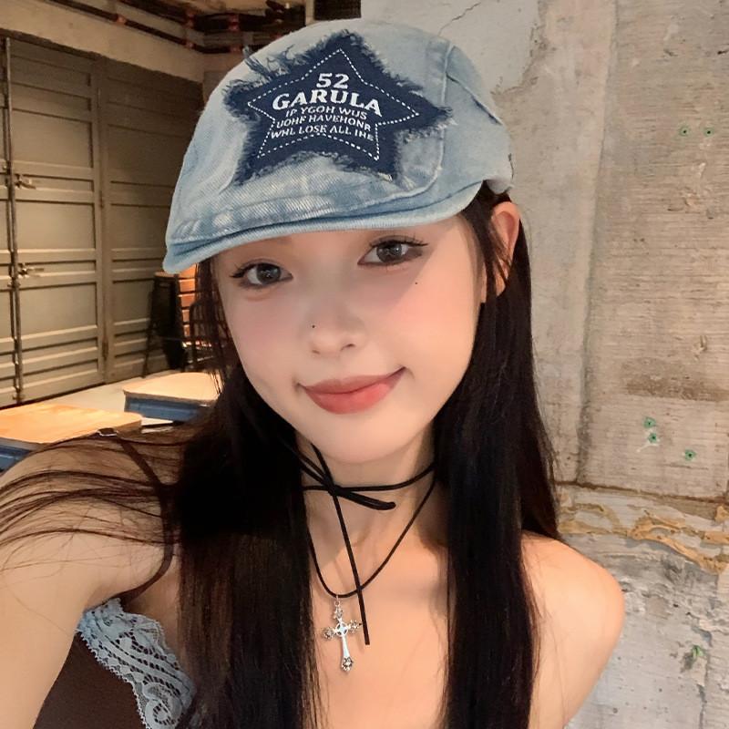 

Retro Star Chic Embroidered Denim Beret Hat For Unisex Casual Fashion Spring світло-синій колір
