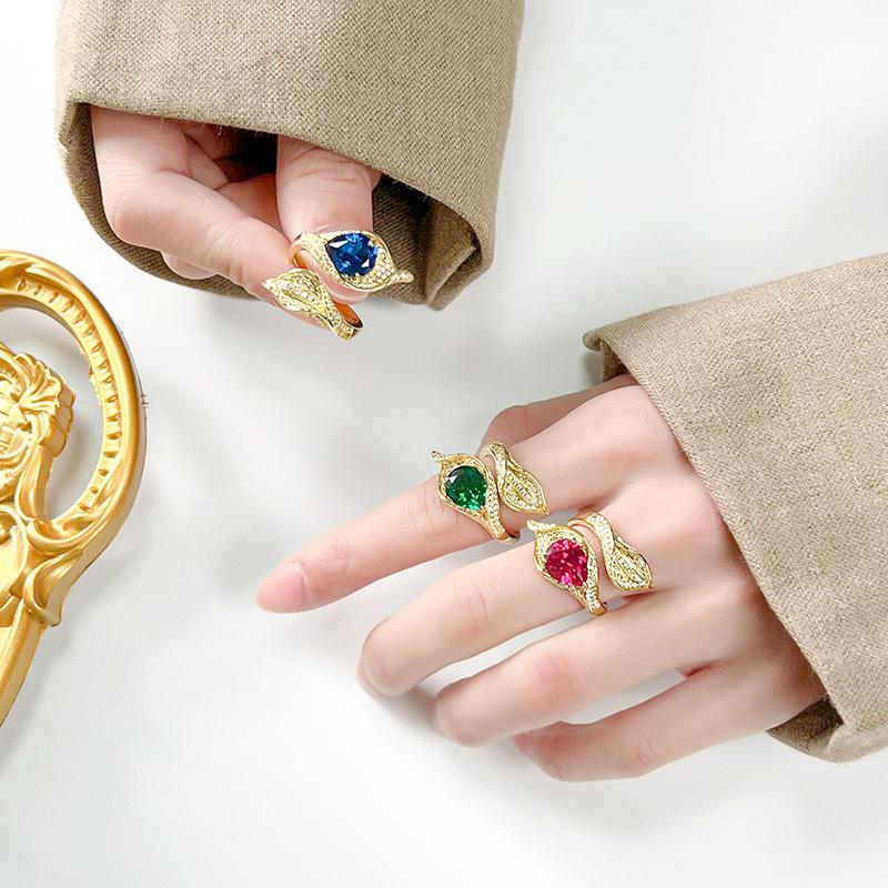 Jewelry Copper Bottom Gold-Plated Simulation Color Treasure Corundum Water Drop Retro Ring 8 * 10