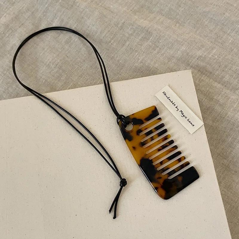 Koreanischer Nischen-Essigkamm-Anhänger mit Leopardenmuster, schwarze Seilhalskette für Damen, Pulloverkette für Partygeschenke für Mädchen