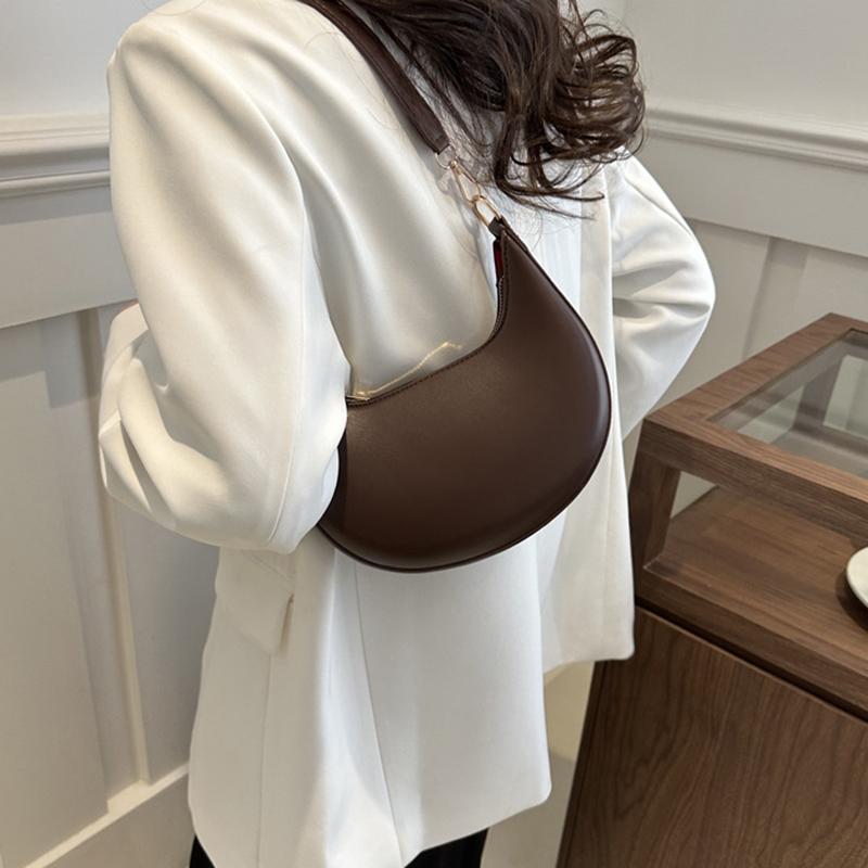 New Fashionable High-end Moon-shaped Baseball Bag Showing Luxury Women's Single Shoulder Bag Underarm Hobo Bag