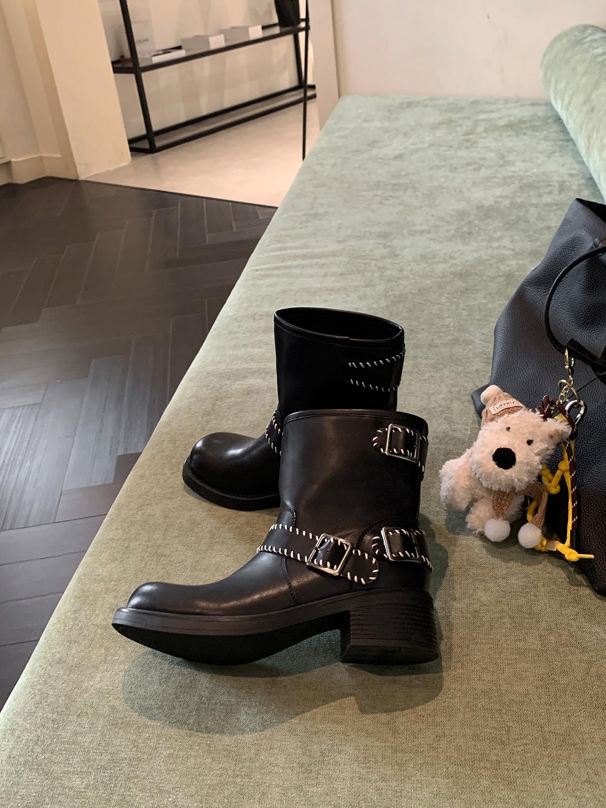 

Spot, retro casual versatile polished color belt buckle old thick heel locomotive British style short boots new women 40