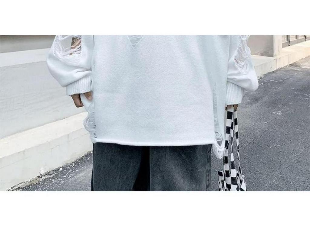 Autumn Men's Hole-Knit Sweater: New Lazy Style Pullover in Black or White