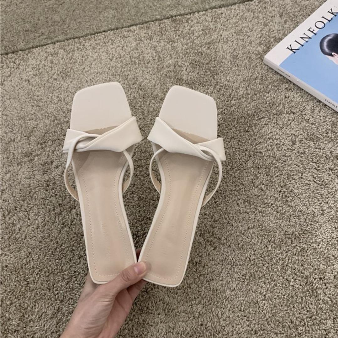 

Жіночі сандалі з одним словом у стилі феї на товстому каблуці, нові літні тапочки на маленькому каблуці 2024 року, класні французькі сандалі 39