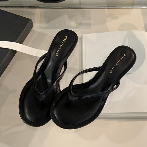 

Fashion Shoes Woman 2025 Slippers Flat Low Rubber Flip Flops Luxury Slides Shale Female Beach Summer Hawaiian Designer Sabot Retro Hoof 35