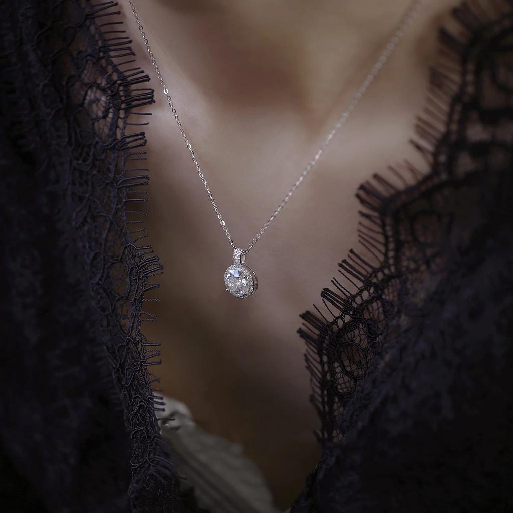 Fashion Style Minimalist Jewelry Zircon Necklace Temperament Sparkling Collarbone Chain Wedding Jewelry Collar Necklace Gift