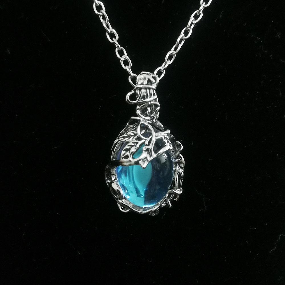 Star and Moon Geometric Pendant Daily and Party Occasions Elegant Vintage Style Necklace with  All-Season Accessory
