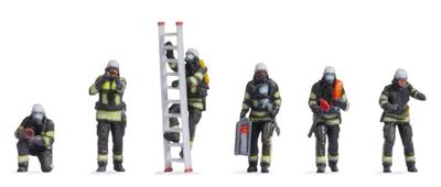 Rokuhan Z Gauge 1/220 Scale Miniature Figure Firefighter S200 Diorama Supplies