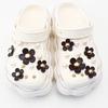Schuhanhänger & Kettensets Perlenanhänger Luxuriöse Perlen Schwarze Blumen Schuhanhänger Kinder Damen Lochschuhe Zubehör 1Set