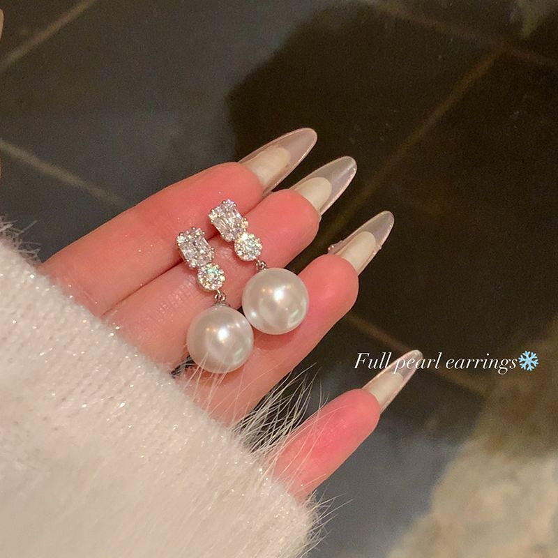 

Women s Diamond-Embedded Pearl Earrings Suitable for Spring and Summer Fancy Graceful Earrings Delicate Earrings Non-Piercing Ear Clip Pair of 925 tremella needles